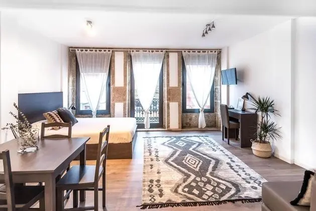 Trind2 · Samasal Trindade Apartments #2 Next to Aliados!