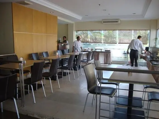 Triniti Hotel Batam - Yerinde Yemek