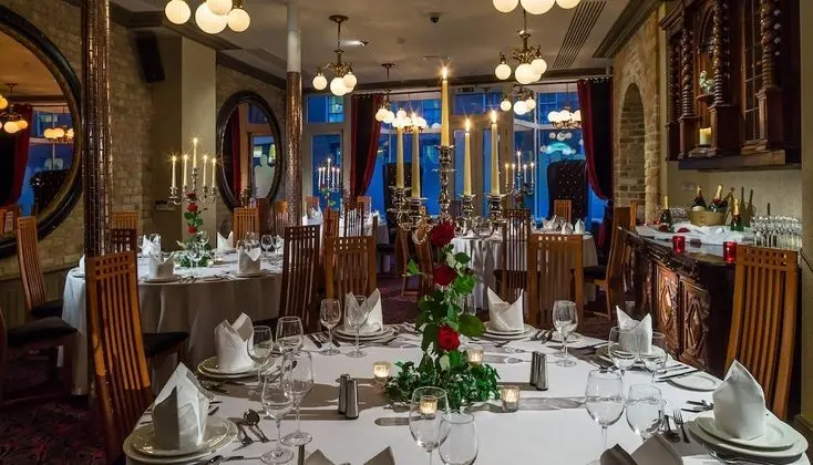 Trinity City Hotel - Yerinde Yemek