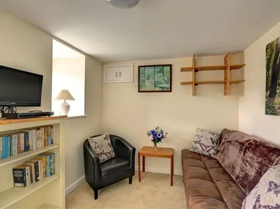 Trinity Close Carnmenellis - Oda