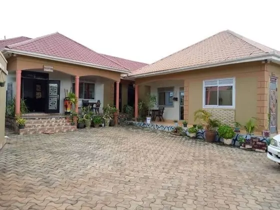 Trinity Motel Entebbe