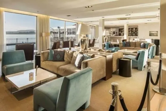 Trinity Wharf Tauranga - Lobi