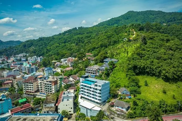 Triple L Hotel Patong Beach - Dış Mekan