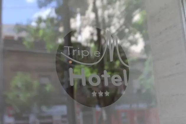 Triple M Hotel - Dış Mekan
