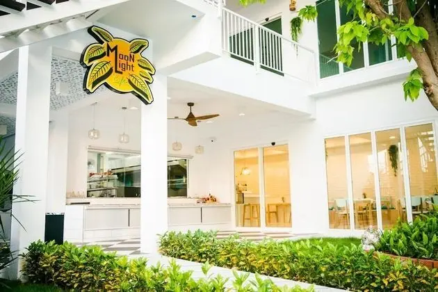 Triple Z Hotel
