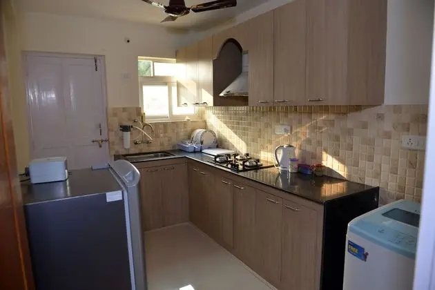 TripThrill Costa Holidays 3 BHK Villa - Mutfak