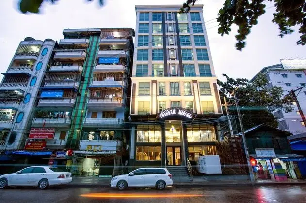 Tristar Hotel