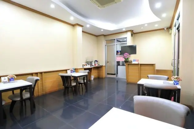 Triton Place - Lobi