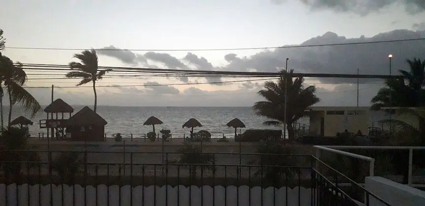 Triton - Rooms in Front of the Beach - Dış Mekan