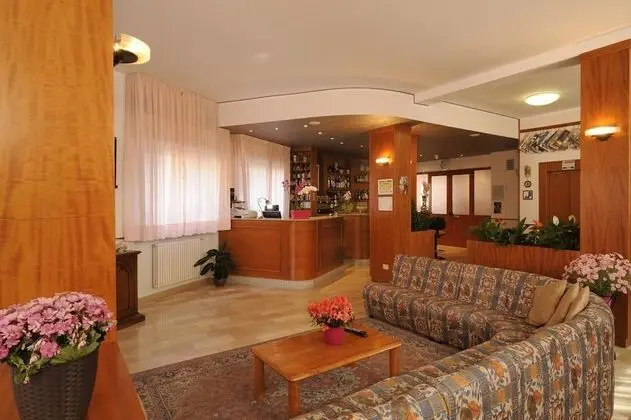 Hotel Tritone - Lobi