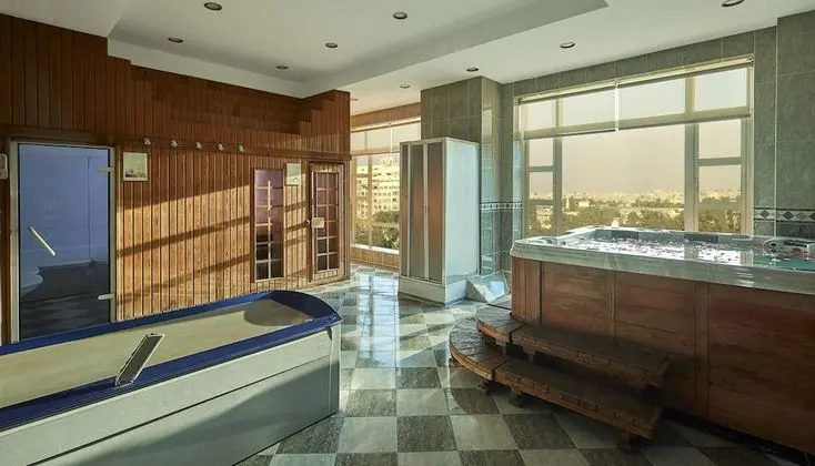 Triumph Plaza Hotel - Spa