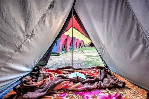 Triund Camps Riverside Resort - Oda
