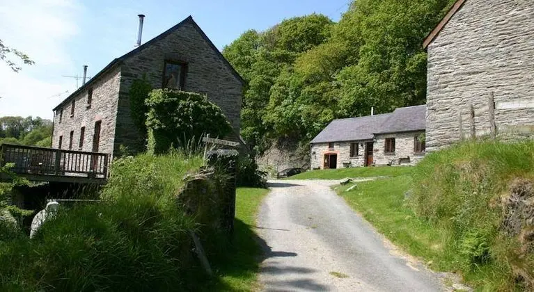 Troedyrhiw Holiday Cottages