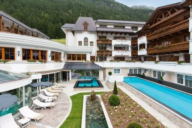 Trofana Royal