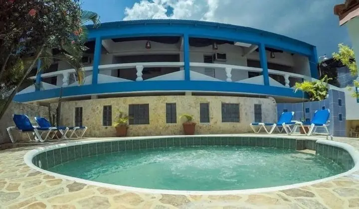 Hotel Tronco Inc