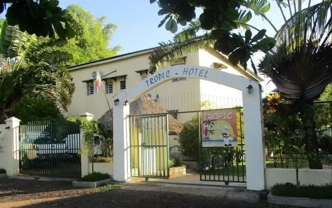 Tropic Hôtel - Dış Mekan
