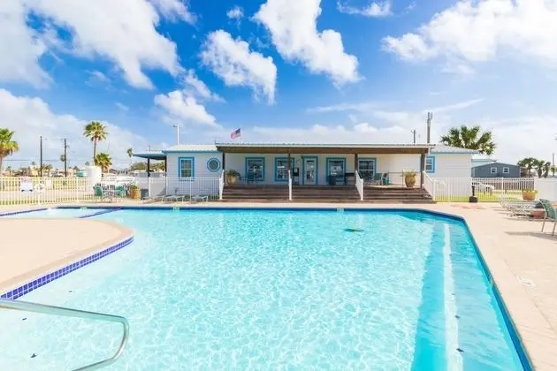 Tropic Island Resort - Havuz