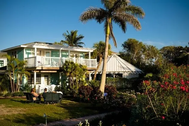 Tropic Isle at Anna Maria Island Inn - Dış Mekan