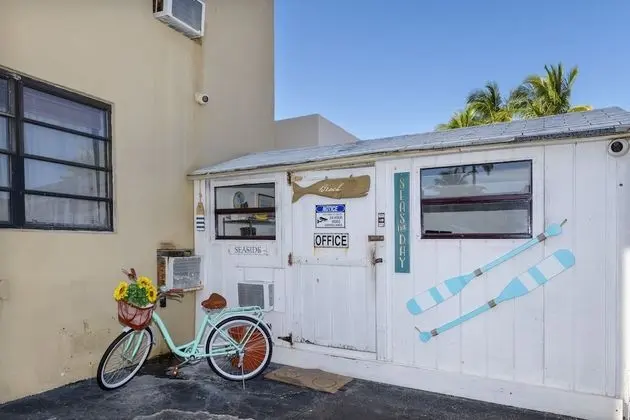 Tropic Isle Hotel and Apartment - Lobi
