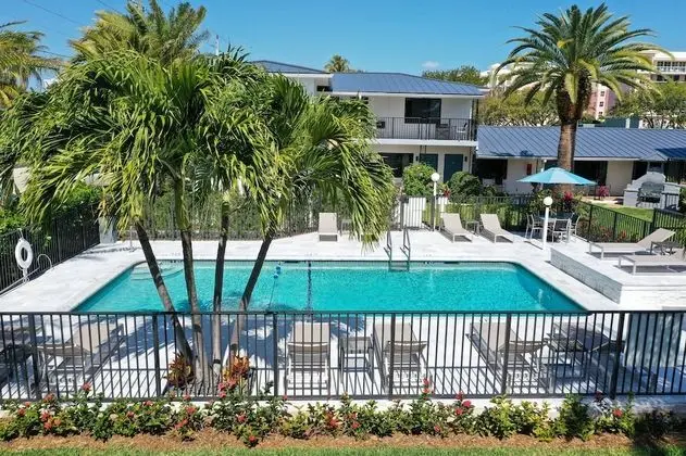 Tropic Isle Beach Resort - Dış Mekan