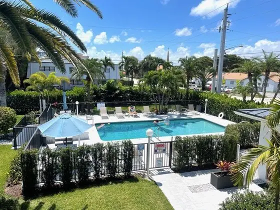 Tropic Isle Beach Resort - Havuz