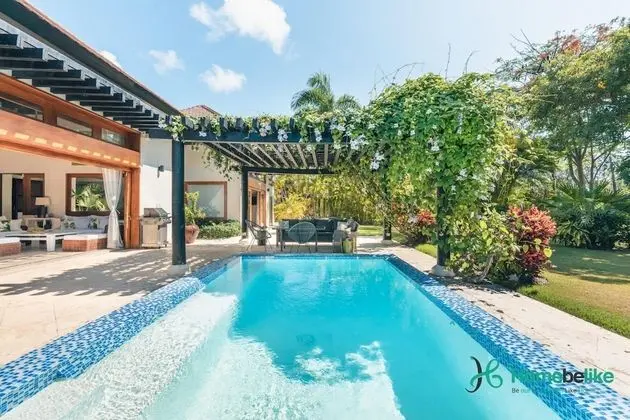 Tropical 3BR Villa at Green Village B87 - Oda