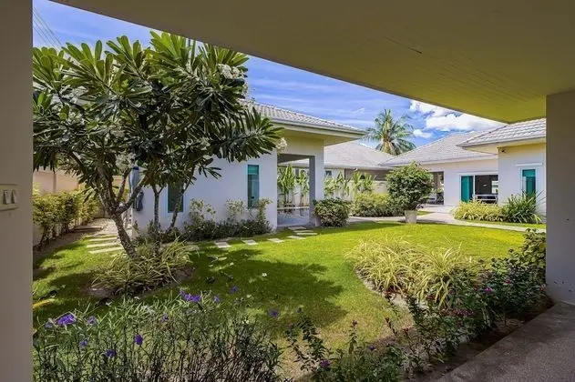 Tropical 4 Bedroom Pool Villa L21 - Dış Mekan