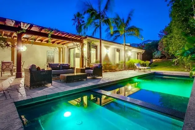 Tropical 5BR La Jolla Retreat by NamaStay - Havuz