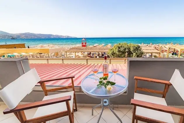 Tropical Hotel B