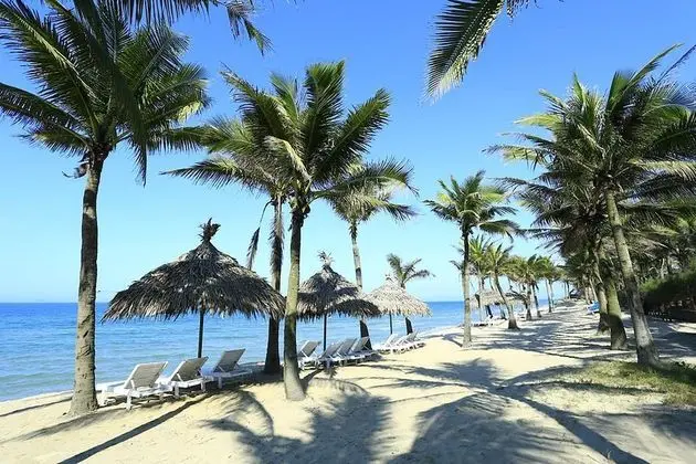 Tropical Beach Hoi An Resort - Plaj