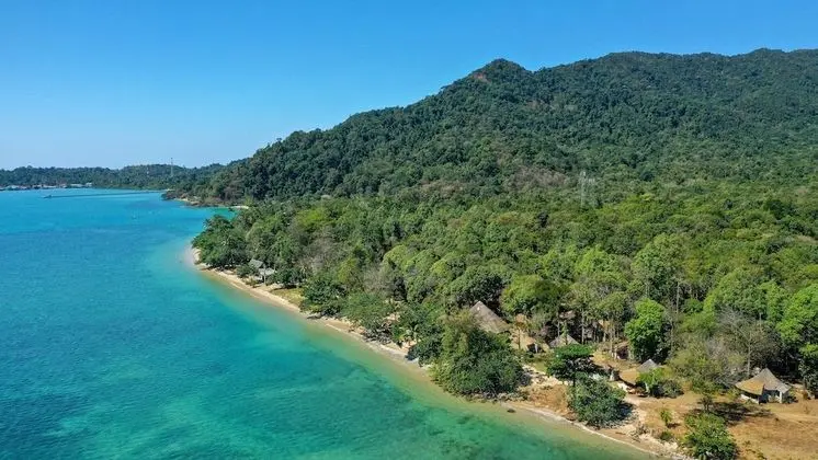 The Tropical Beach Resort