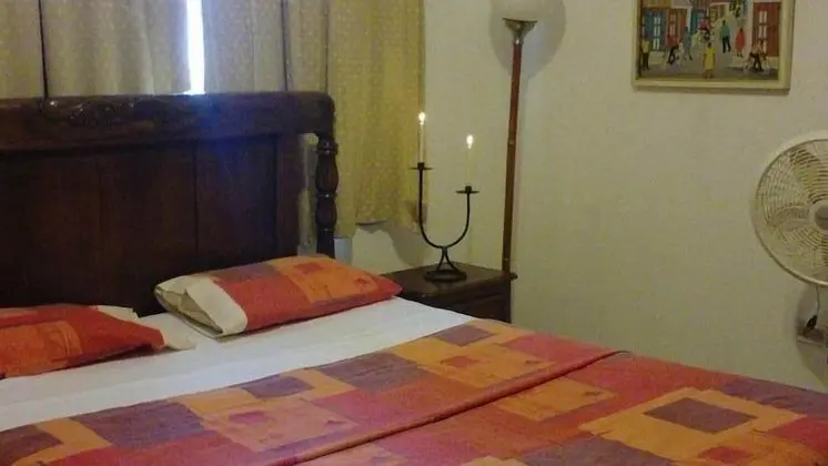 Tropical Bed & Breakfast - Öne Çıkan Resim