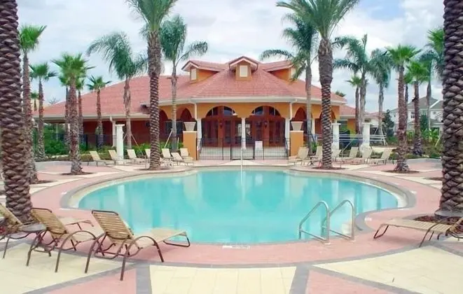 Tropical Getaway at Solana Resort - Havuz