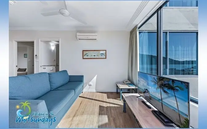 Tropical Marina views couples getaway - İç Mekan