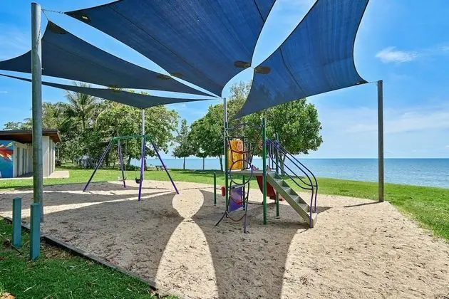 Tropical Oasis near Beach - Plaj