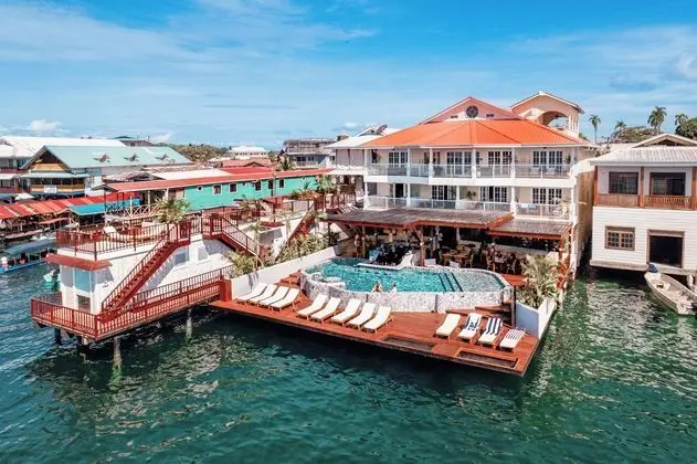 Tropical Suites