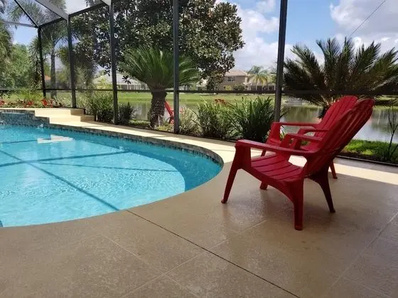 Tropical Waterview Mansion - Havuz