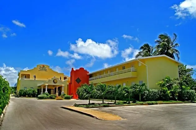 Tropical Winds Apartment Hotel - 1