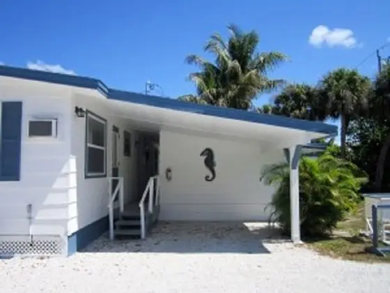 Tropical Winds Motel & Cottages - Genel