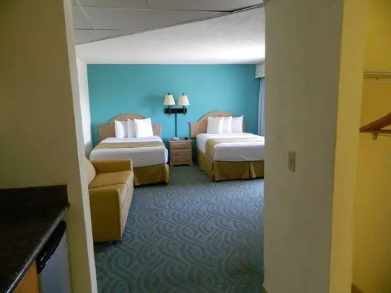 Tropical Winds Oceanfront Hotel - Oda