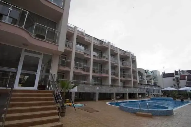 Tropics Hotel - Dış Mekan