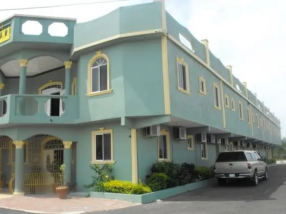 Hotel Tropik Leadonna
