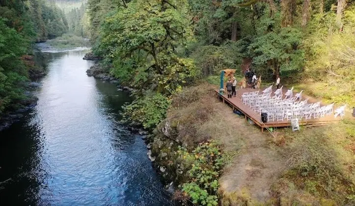 Trout Creek Wilderness Lodge