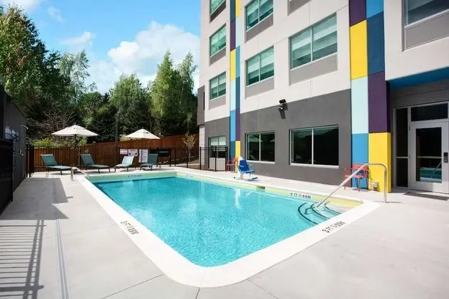 Tru By Hilton Asheville East - Havuz