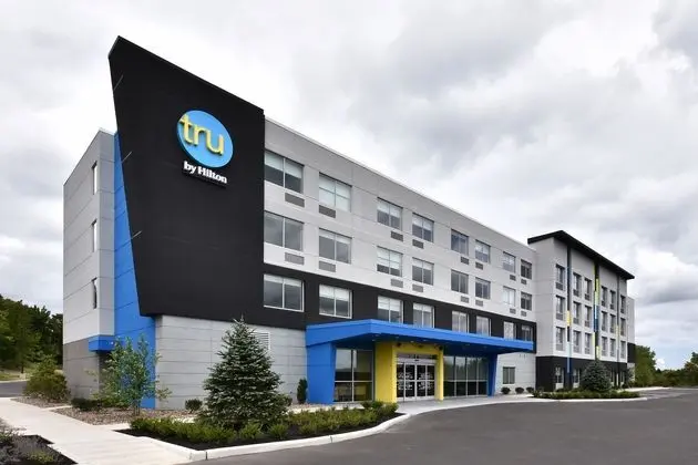 Tru by Hilton Beckley - Öne Çıkan Resim