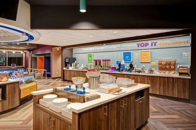 Tru by Hilton Camillus Syracuse, NY - Lobi