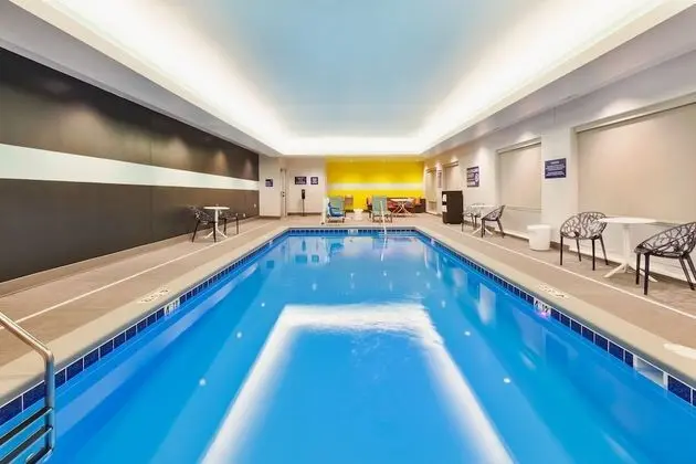 Tru By Hilton Comstock Park Grand Rapids - Havuz