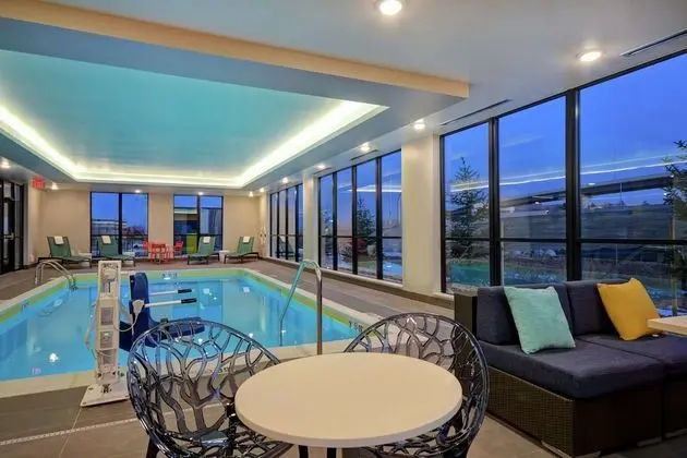 Tru By Hilton Denver South Park Meadows - Havuz