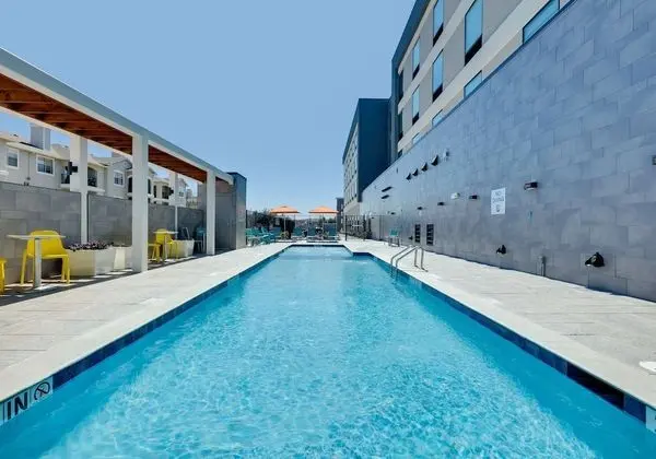 Tru By Hilton Euless DFW West - Havuz