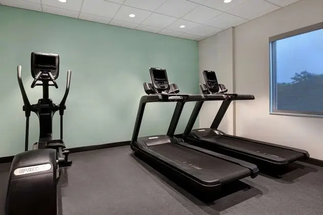 Tru by Hilton Grantville, PA - Fitness
